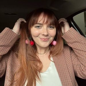 Meet your Posher, Emily